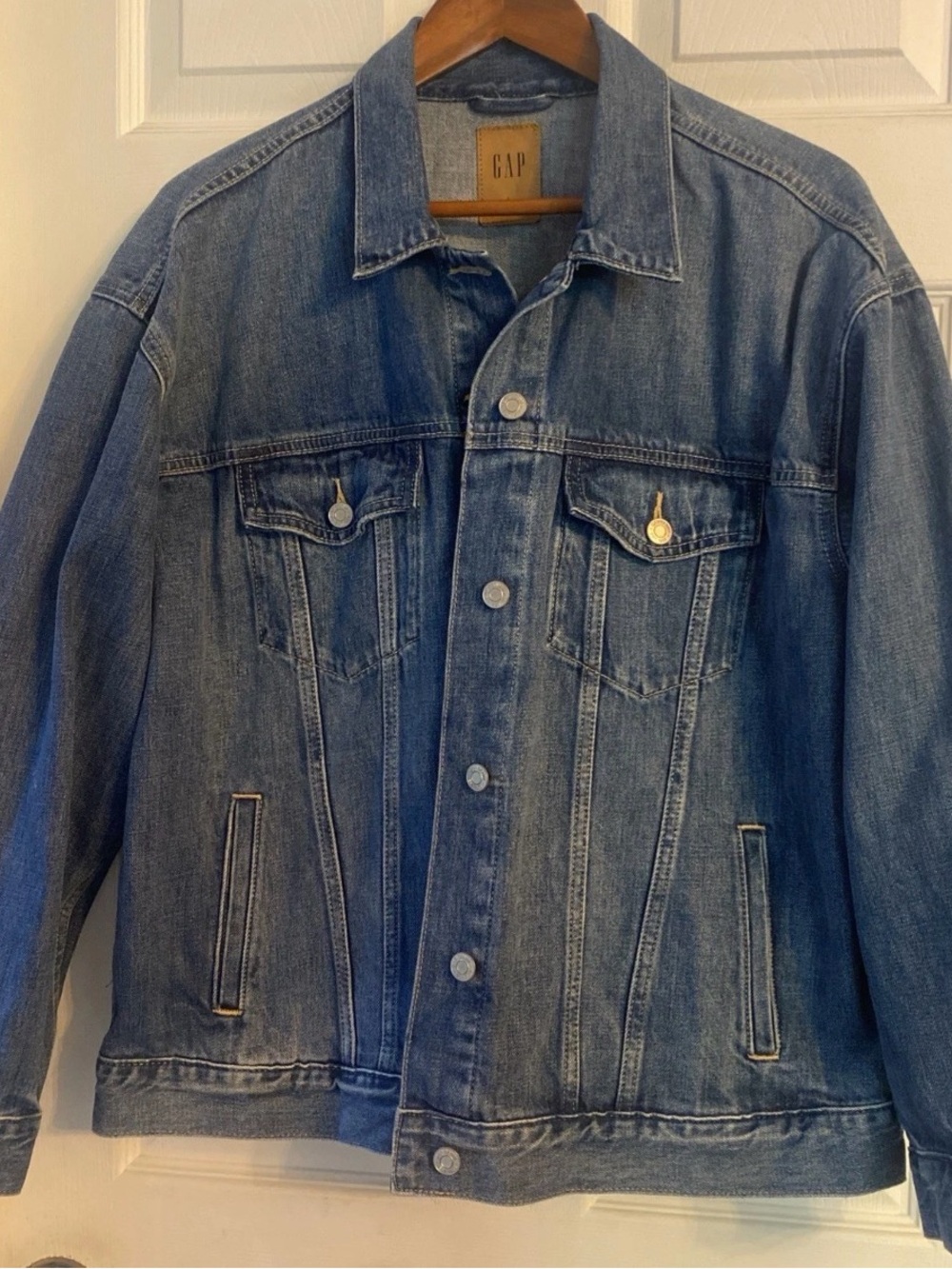 GAP Women’s Oversized Large Blue Denim Jacket